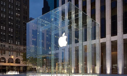 比买iphone手机更沉要的，是游苹果的地标